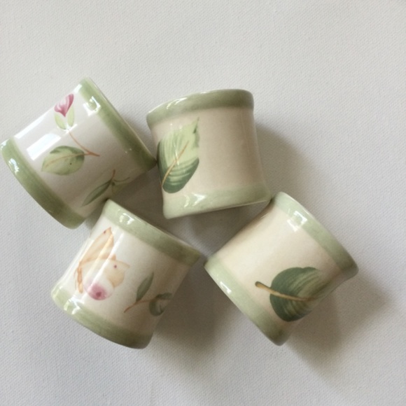 Vintage Elegant Design Hand Painted Ceramic Napkin Rings, Set of 4 - Picture 3 of 10